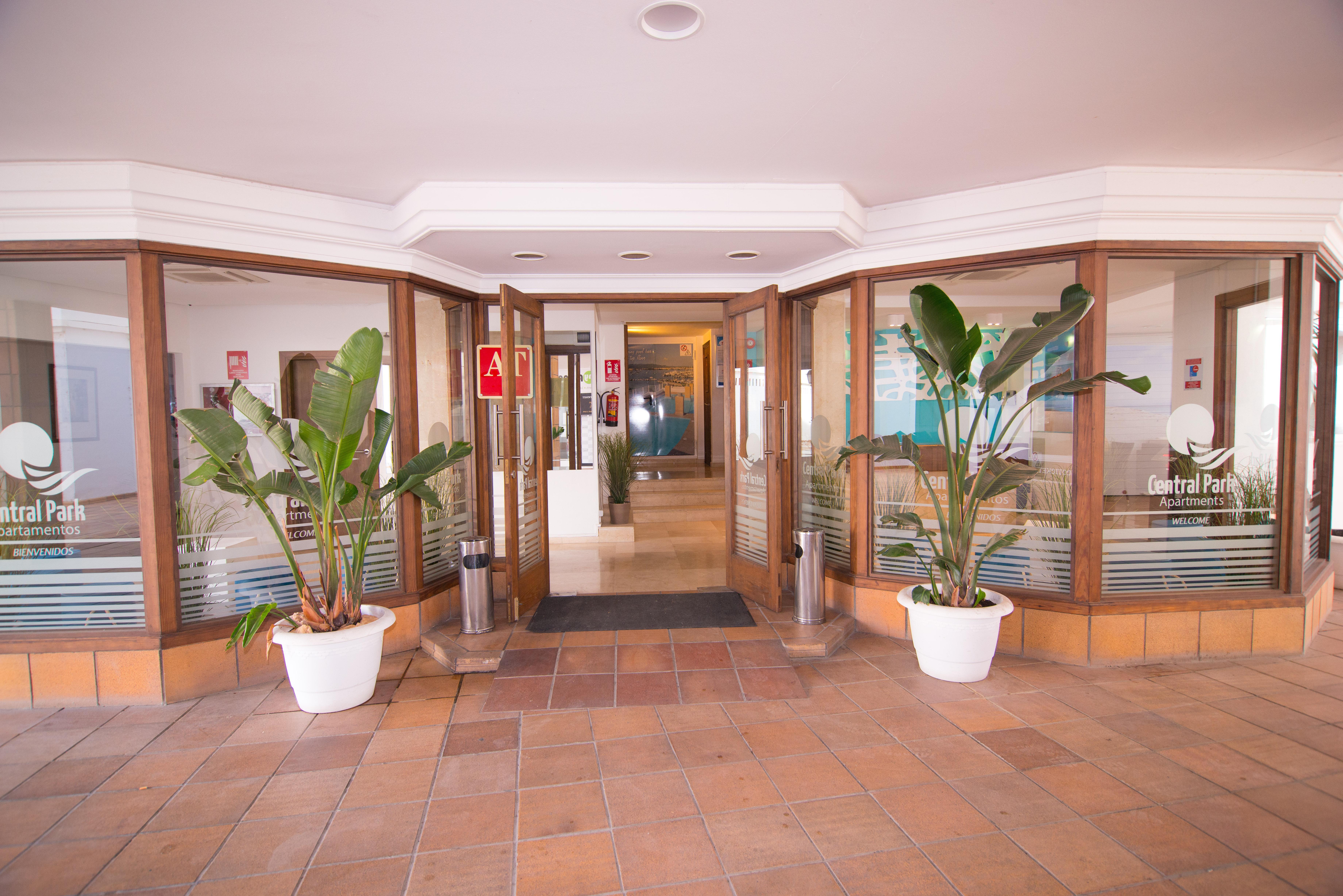 Sunside Ibiza Studios - Only Adults- Formerly Known As Central Park San Antonio  Ngoại thất bức ảnh