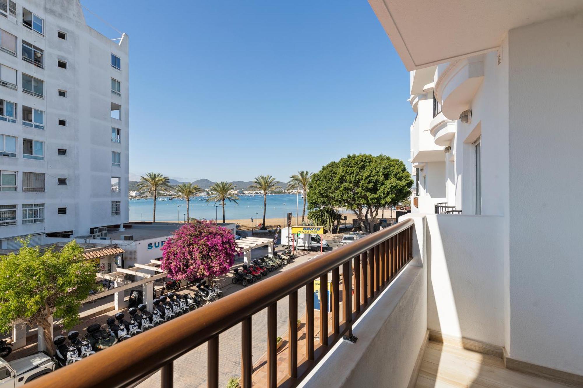 Sunside Ibiza Studios - Only Adults- Formerly Known As Central Park San Antonio  Ngoại thất bức ảnh