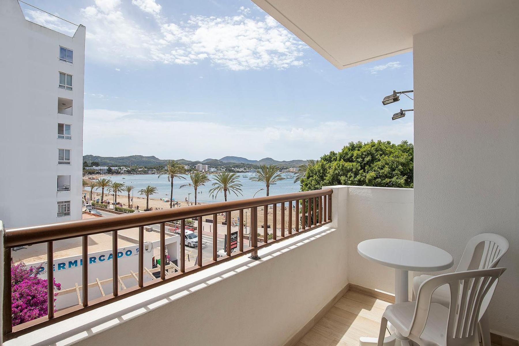 Sunside Ibiza Studios - Only Adults- Formerly Known As Central Park San Antonio  Ngoại thất bức ảnh