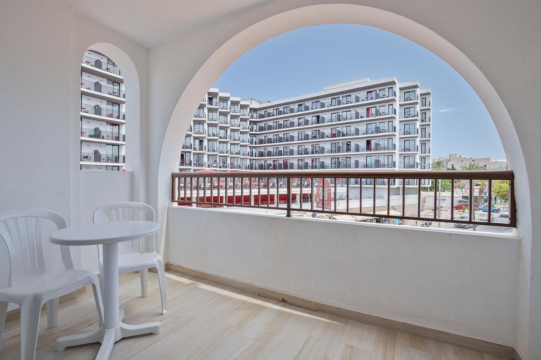 Sunside Ibiza Studios - Only Adults- Formerly Known As Central Park San Antonio  Ngoại thất bức ảnh