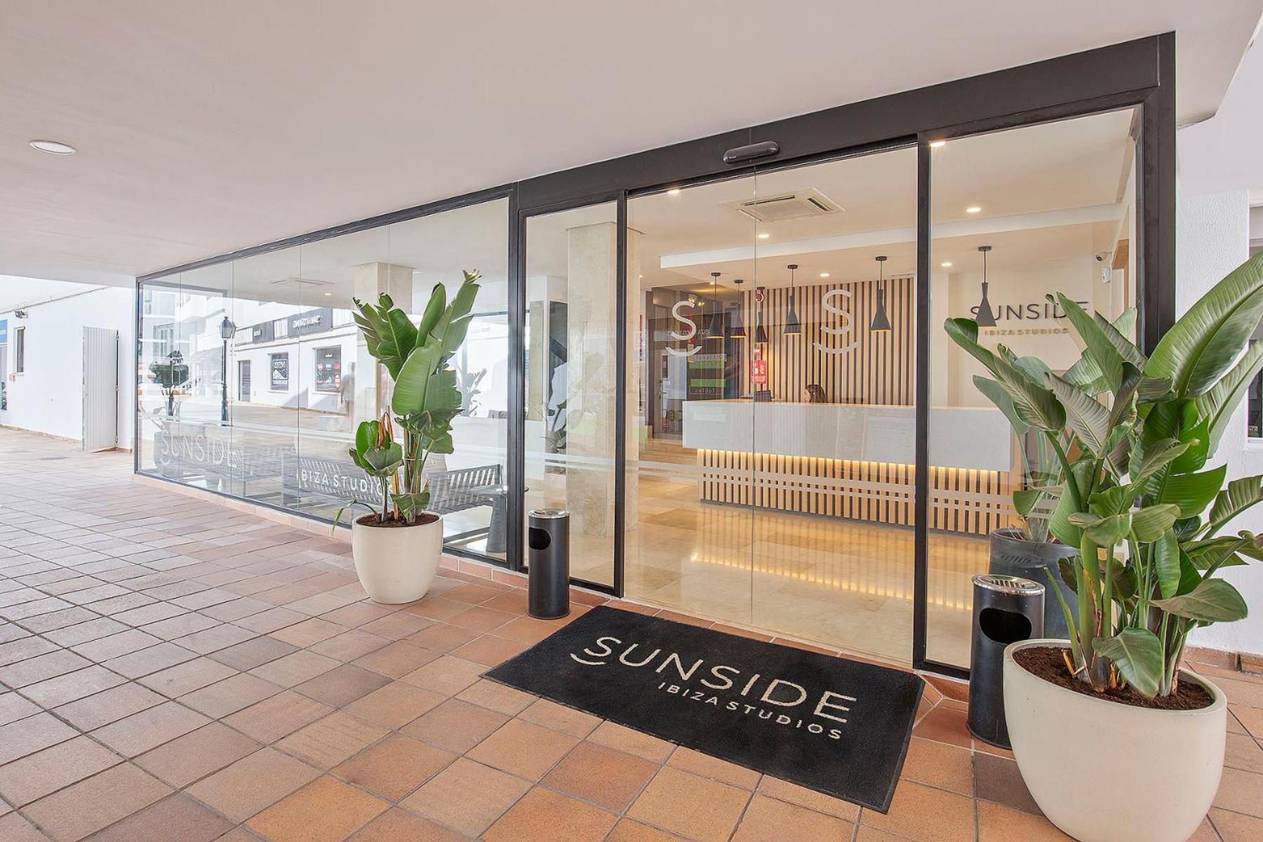 Sunside Ibiza Studios - Only Adults- Formerly Known As Central Park San Antonio  Ngoại thất bức ảnh