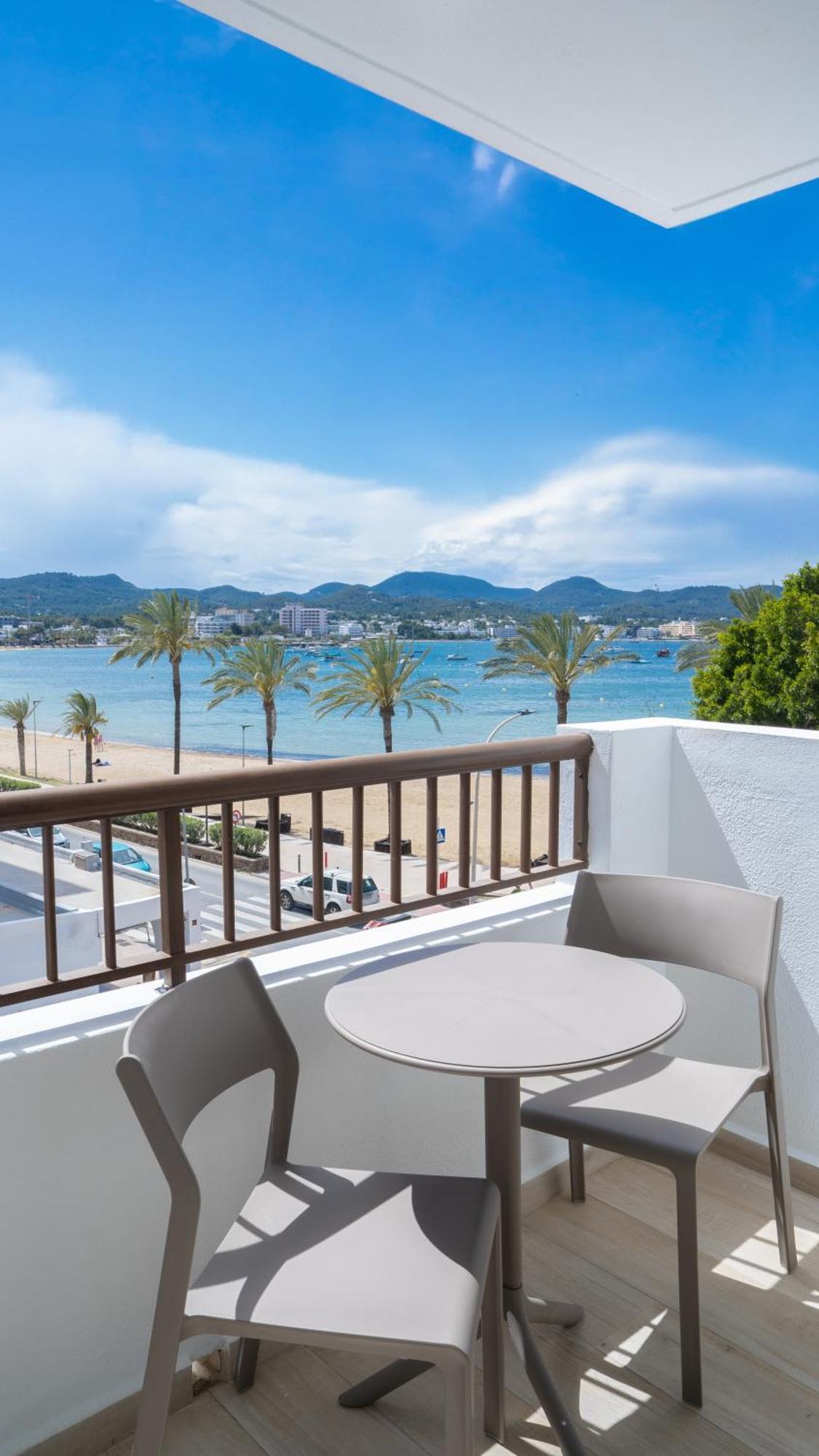 Sunside Ibiza Studios - Only Adults- Formerly Known As Central Park San Antonio  Ngoại thất bức ảnh
