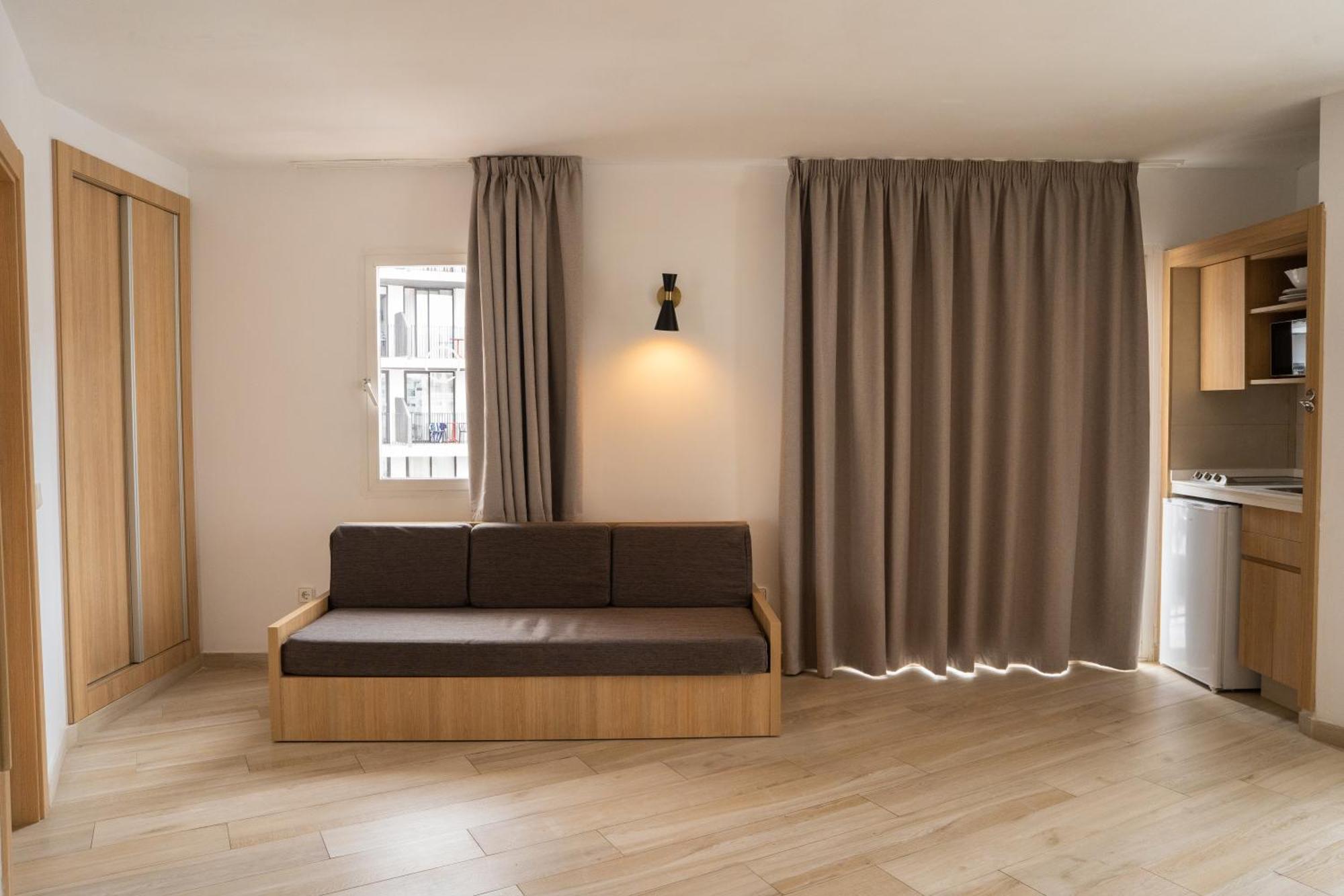 Sunside Ibiza Studios - Only Adults- Formerly Known As Central Park San Antonio  Ngoại thất bức ảnh