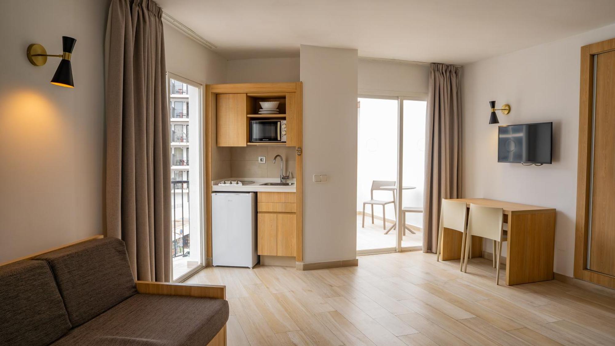 Sunside Ibiza Studios - Only Adults- Formerly Known As Central Park San Antonio  Ngoại thất bức ảnh
