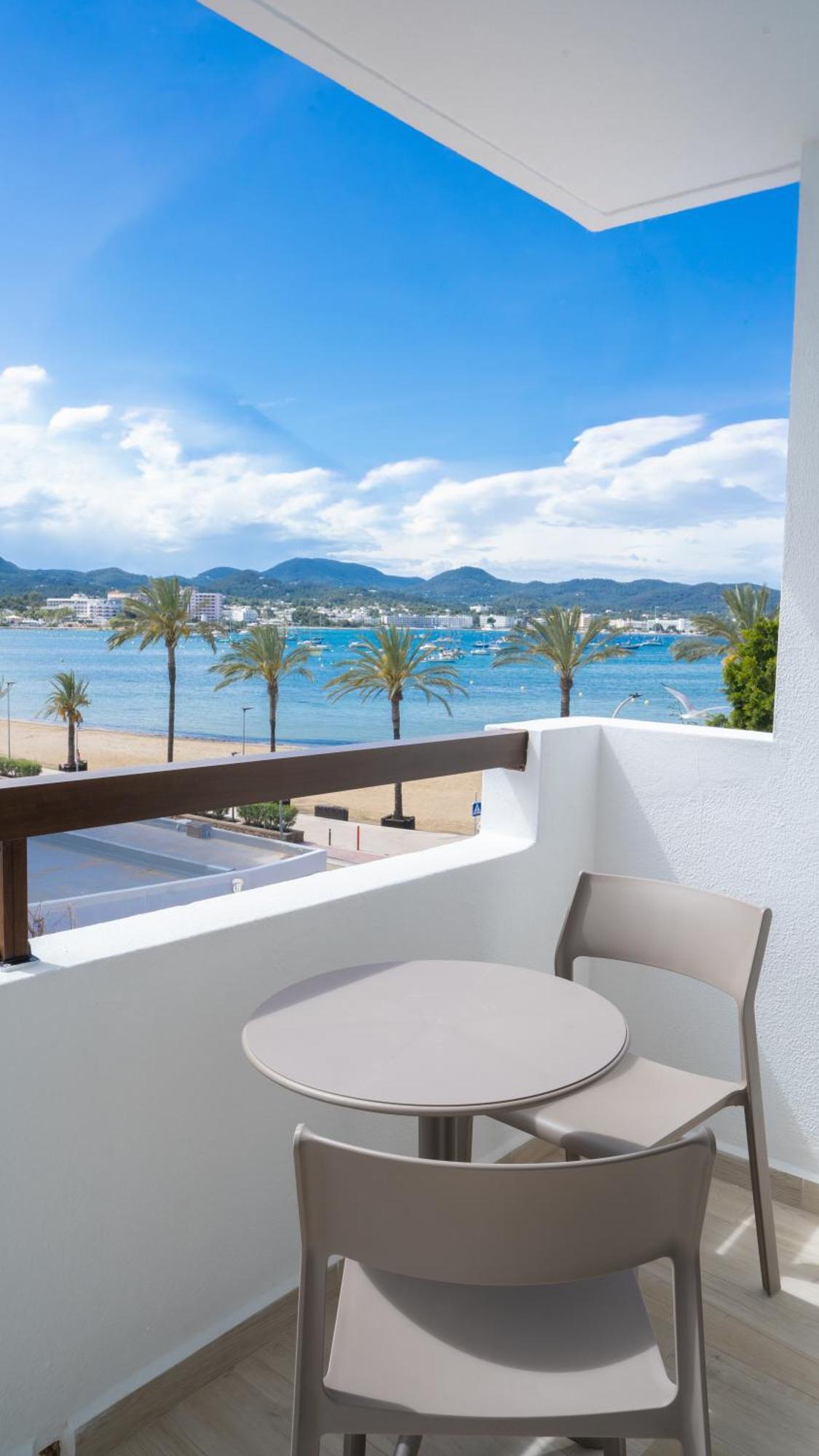 Sunside Ibiza Studios - Only Adults- Formerly Known As Central Park San Antonio  Ngoại thất bức ảnh